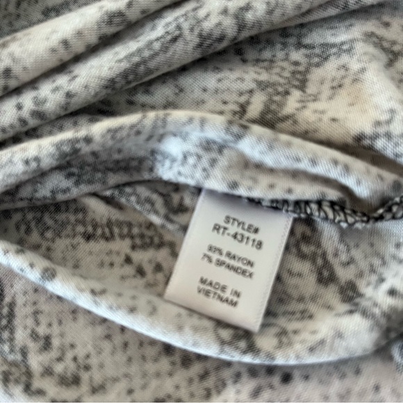 ZENANA stretch top - Picture 6 of 6